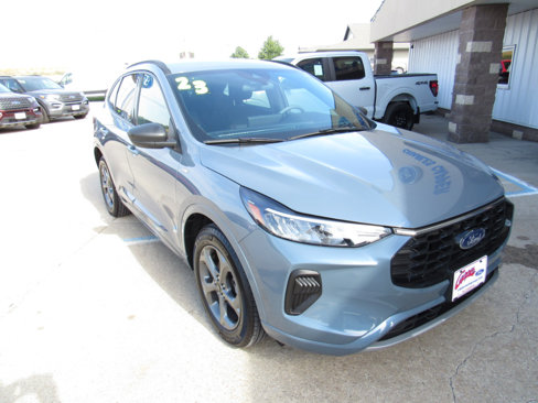 Used 2023 Ford Escape ST-Line w/ Tech Pack #1 image 3