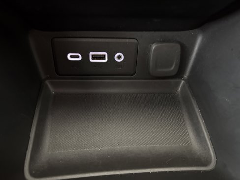 Used 2024 GMC Terrain SLE image 28