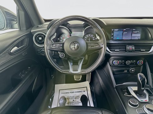 Used 2022 Alfa Romeo Stelvio Sprint image 22
