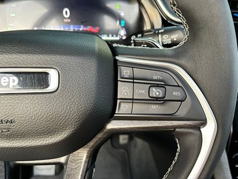 Used 2023 Jeep Grand Cherokee 4WD 4xe image 29