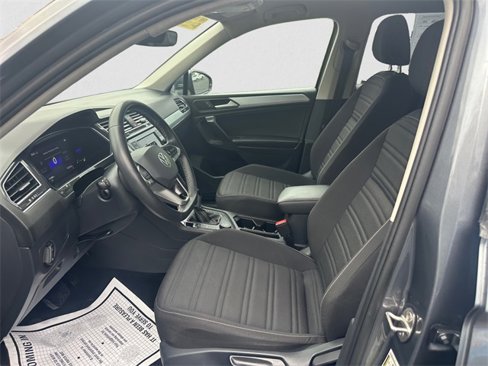 Used 2022 Volkswagen Tiguan S image 9