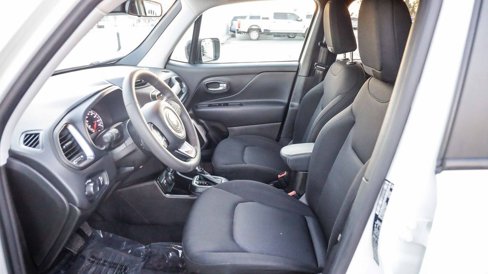 Certified 2023 Jeep Renegade Latitude image 18