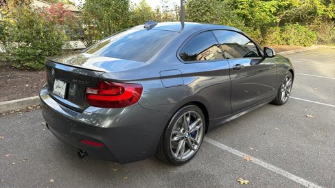 Used 2016 BMW M235i xDrive Coupe image 3