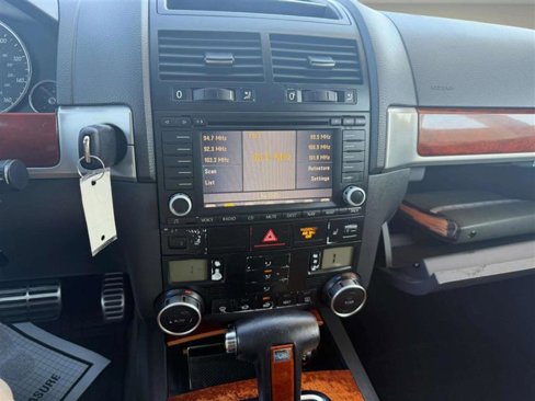 Used 2005 Volkswagen Touareg V8 image 33