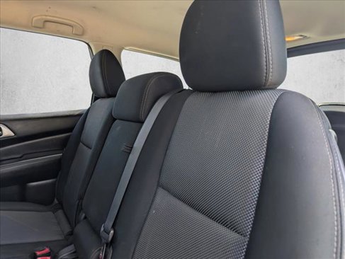 Used 2018 Nissan Pathfinder S image 26