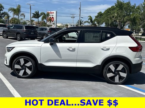 New 2024 Volvo XC40 Recharge Plus w/ Protection Package Premier image 12