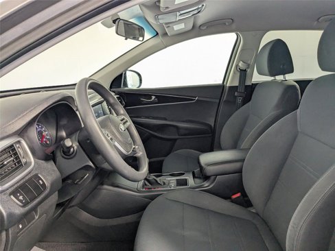 Used 2019 Kia Sorento L image 11