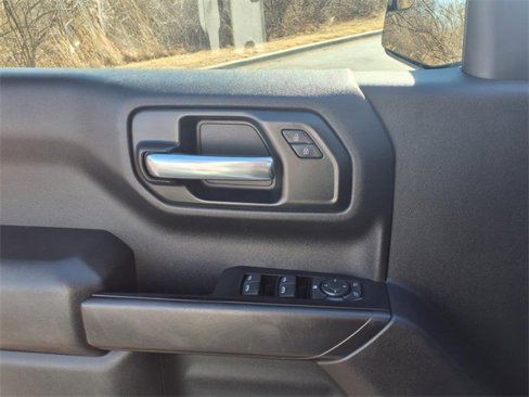 Used 2020 Chevrolet Silverado 1500 Custom w/ Custom Value Package image 17