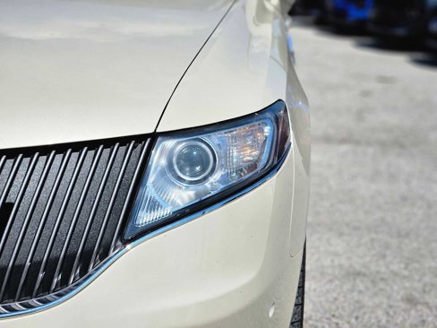 Used 2016 Lincoln MKT AWD w/ Equipment Group 201A image 9