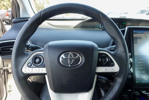 Certified 2017 Toyota Prius Prime Premium image 13
