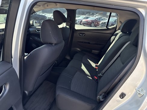 Used 2018 Nissan Leaf SV w/ SV Technology Package image 17