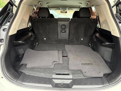 Used 2017 Nissan Rogue S image 17