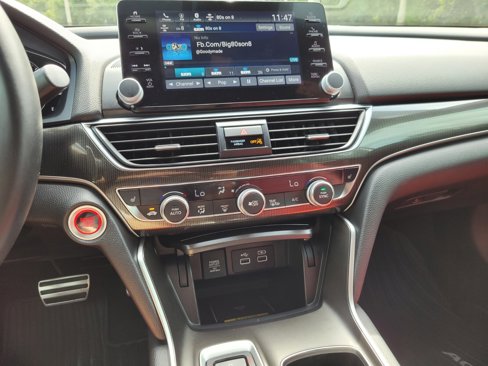 Used 2022 Honda Accord Sport image 9