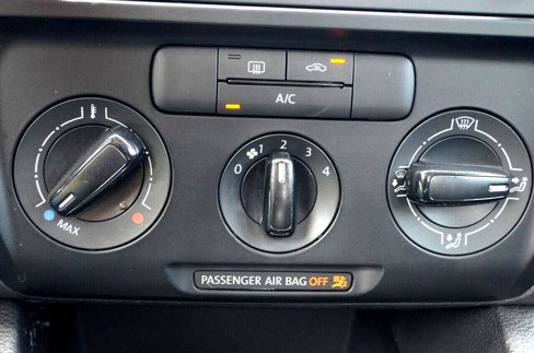 Used 2014 Volkswagen Jetta S image 37