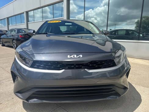 Used 2024 Kia Forte LX image 2