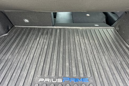 Used 2018 Toyota Prius Prime image 12