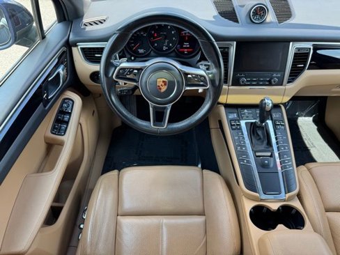 Used 2018 Porsche Macan image 13
