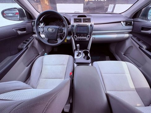 Used 2013 Toyota Camry L image 22
