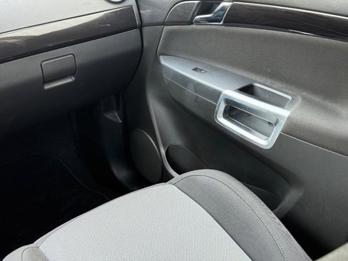 Used 2013 Chevrolet Captiva Sport LS image 14