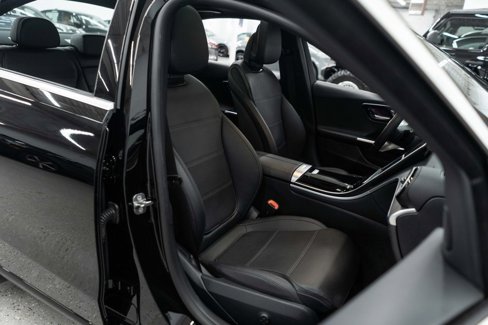 Used 2025 Mercedes-Benz C 300 4MATIC Sedan image 11
