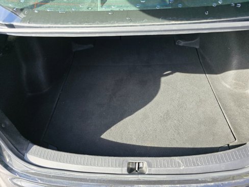 Used 2021 Toyota Corolla LE image 7