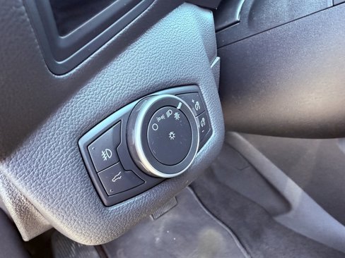 Used 2018 Ford Escape SE w/ SE Sport Appearance Package image 23