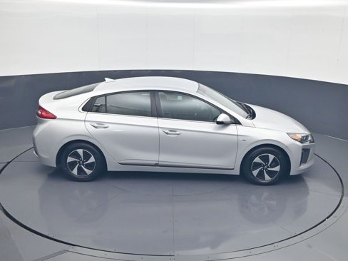 Used 2019 Hyundai Ioniq SEL image 16