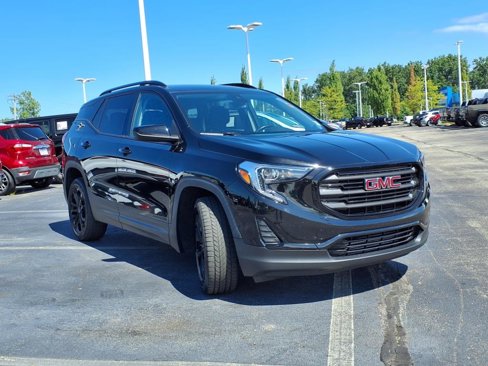 Used 2021 GMC Terrain SLE w/ Elevation Edition image 25