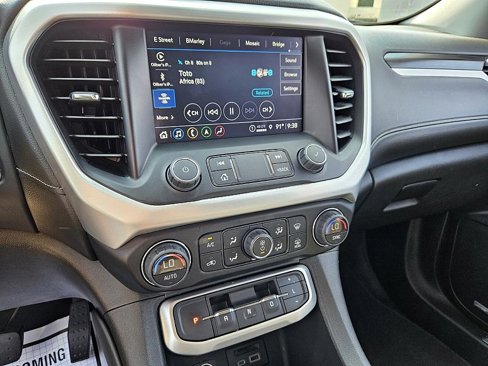 Used 2023 GMC Acadia SLT image 19
