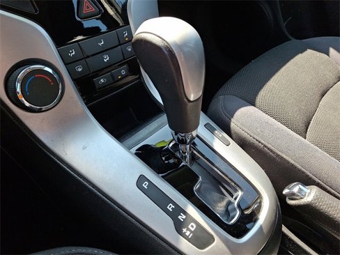 Used 2014 Chevrolet Cruze LT image 15