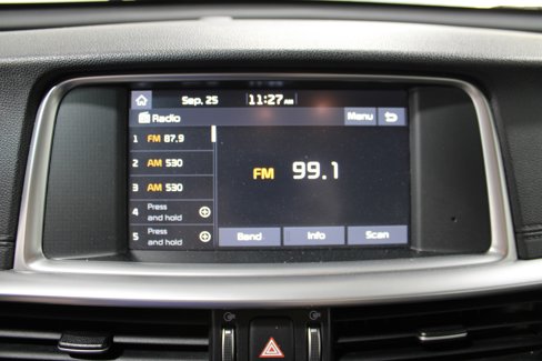 Used 2020 Kia Optima LX image 12