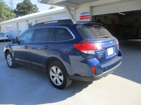 Used 2011 Subaru Outback 2.5i Premium w/ All-Weather Pkg image 12