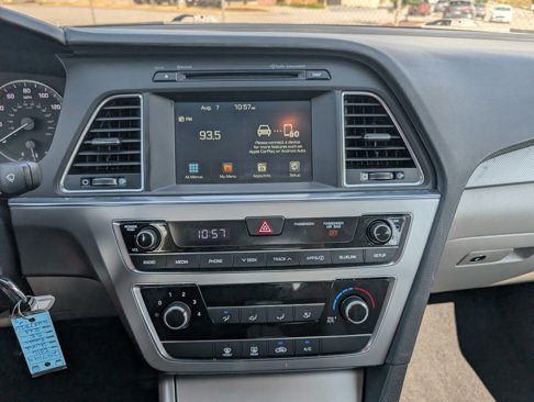 Used 2016 Hyundai Sonata SE image 18
