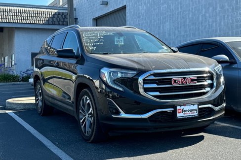 Used 2019 GMC Terrain SLT image 2