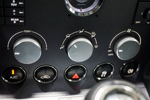 Used 2007 Aston Martin V8 Vantage Coupe image 26