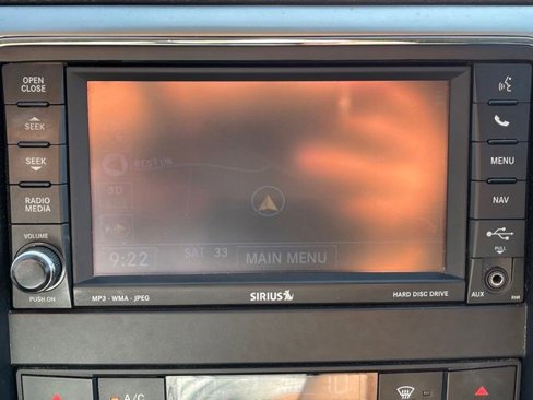 Used 2011 Jeep Grand Cherokee Limited image 11