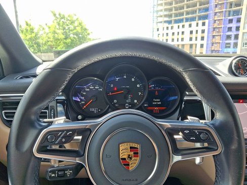 Used 2021 Porsche Macan image 21
