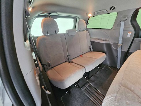 Used 2020 Toyota Sienna LE image 13
