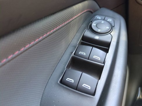 Used 2021 Chevrolet TrailBlazer RS w/ Technology Package image 23