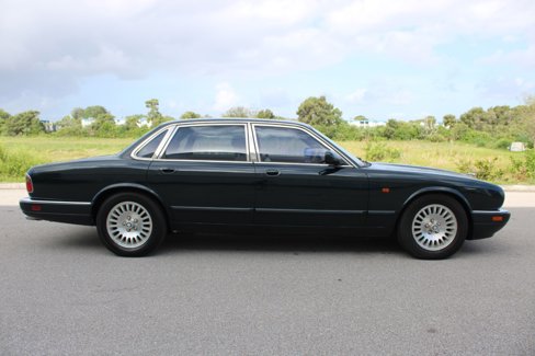 Used 1997 Jaguar XJ6 image 8