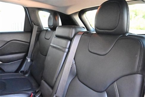 Used 2018 Jeep Cherokee Limited image 30