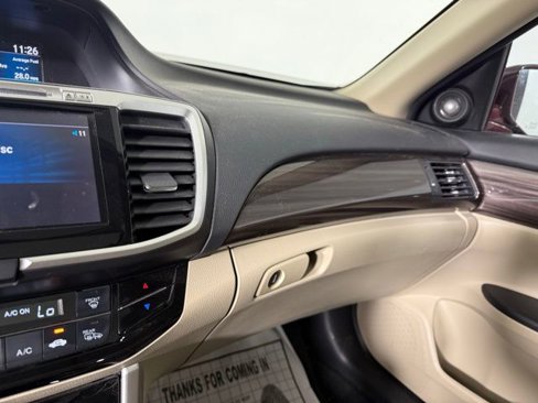 Used 2017 Honda Accord EX-L image 22