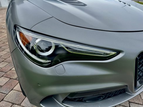 Used 2019 Alfa Romeo Stelvio Quadrifoglio image 3
