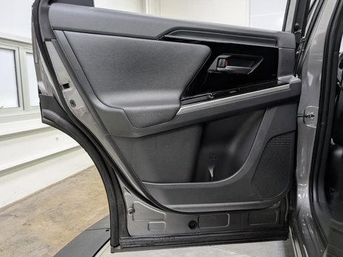 Used 2024 Toyota bZ4X XLE image 18