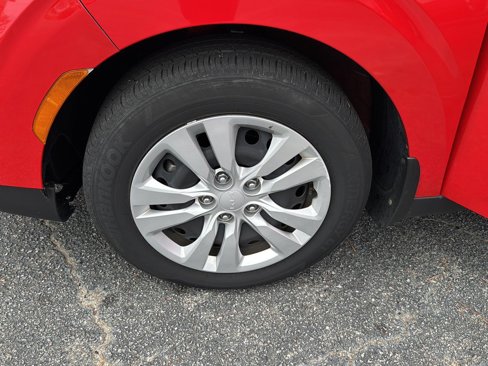 Used 2022 Kia Soul LX image 29