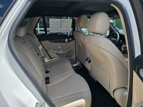 Used 2018 Mercedes-Benz GLC 300 4MATIC image 23