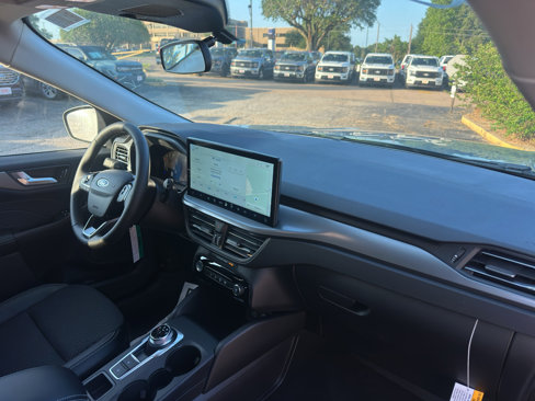 New 2025 Ford Escape SE image 14