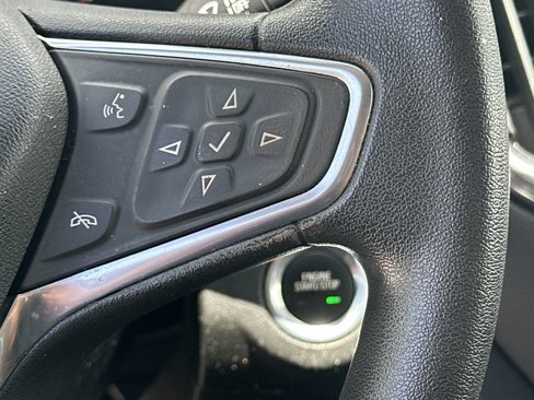 Used 2018 Chevrolet Equinox LT image 19