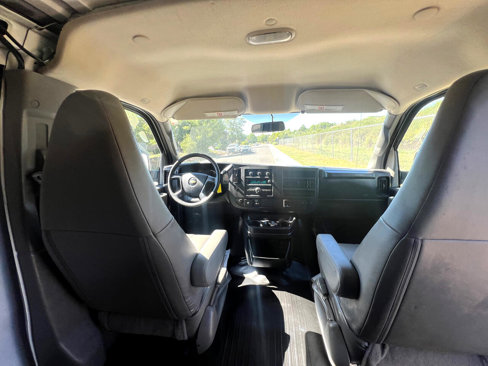 Used 2016 Chevrolet Express 2500 image 15