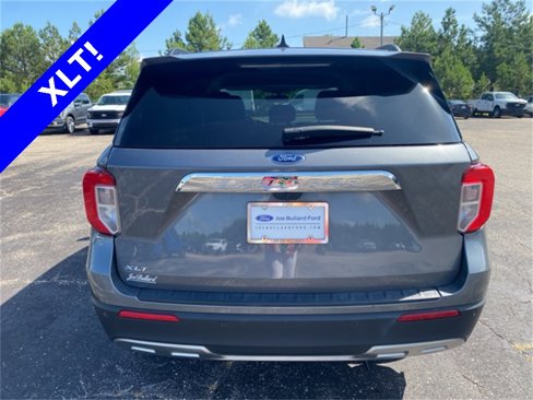Used 2024 Ford Explorer XLT w/ Equipment Group 202A image 14